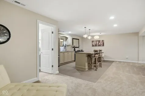 6217 Andrews Way Whitestown IN 46075