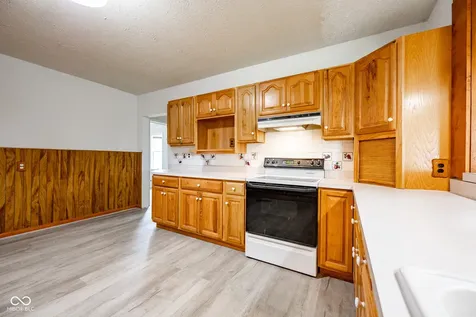 1109 E Us Highway 40 Brazil IN 47834