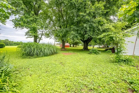 1109 E Us Highway 40 Brazil IN 47834