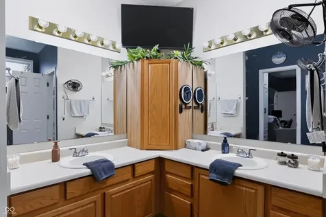 8026 Midlothian Way Indianapolis IN 46214