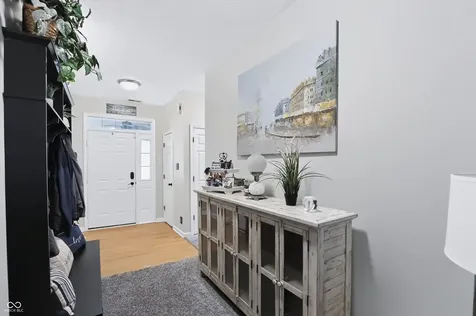 8026 Midlothian Way Indianapolis IN 46214