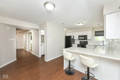 7954 Branch Creek Drive Indianapolis IN 46268