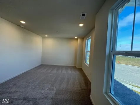 6837 Bridle Oaks Court Whitestown IN 46075