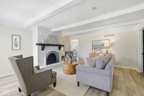 2204 Walnut Way Noblesville IN 46062