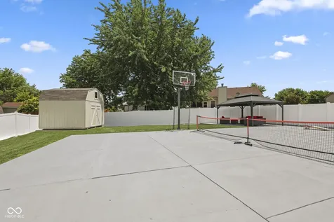 435 Lake Shore Court Franklin IN 46131