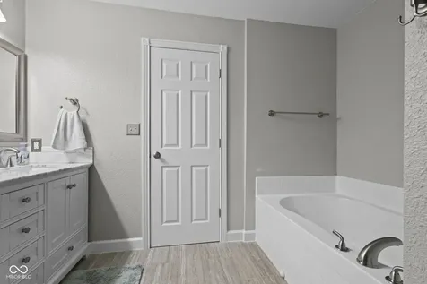 435 Lake Shore Court Franklin IN 46131