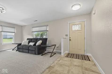 435 Lake Shore Court Franklin IN 46131