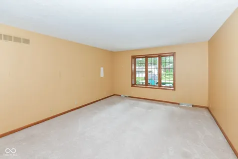 7062 W Christian Drive New Palestine IN 46163