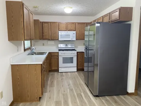 204 Locust Mooresville IN 46158