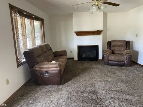 204 Locust Mooresville IN 46158