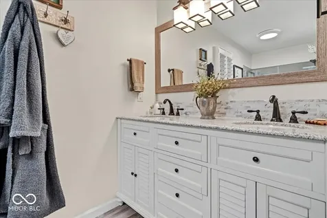 807 Coffee Tree Court Noblesville IN 46062