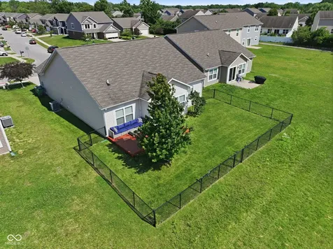 6124 Emerald Commons Drive Indianapolis IN 46221