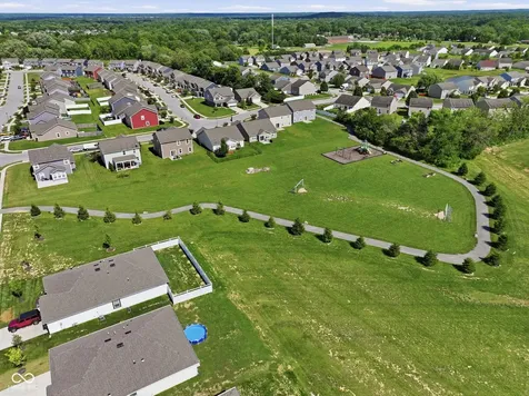 6124 Emerald Commons Drive Indianapolis IN 46221