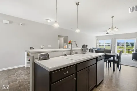6124 Emerald Commons Drive Indianapolis IN 46221