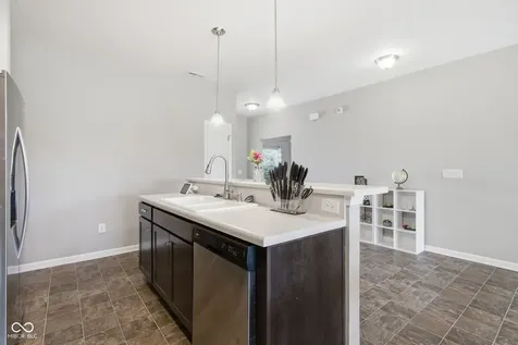 6124 Emerald Commons Drive Indianapolis IN 46221