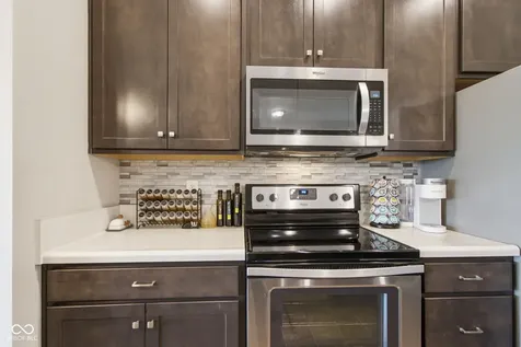 6124 Emerald Commons Drive Indianapolis IN 46221