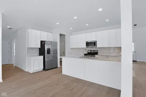 8657 Meadowlands Court Plainfield IN 46168