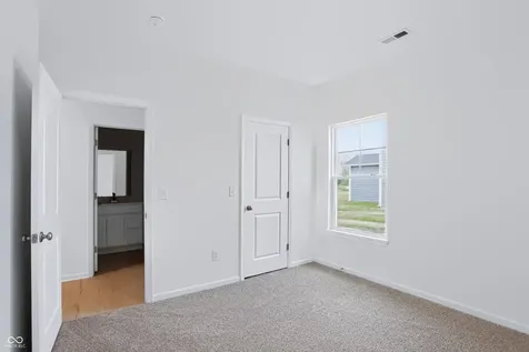 8657 Meadowlands Court Plainfield IN 46168
