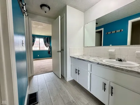 113 Greenwood Trail N Greenwood IN 46142