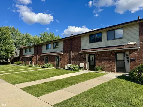 113 Greenwood Trail N Greenwood IN 46142