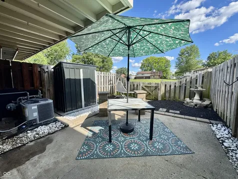 113 Greenwood Trail N Greenwood IN 46142