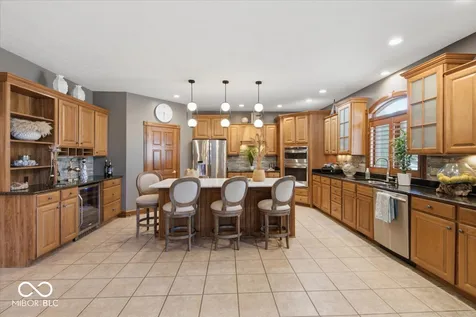 1918 Thistle Court Avon IN 46123