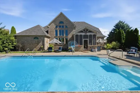 1918 Thistle Court Avon IN 46123