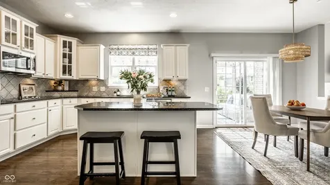 2515 Boylston Court Zionsville IN 46077