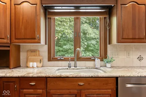 12133 Pearl Bay Ridge Indianapolis IN 46236