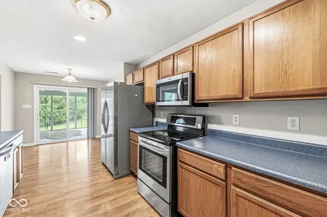 5327 Twin Bridge Boulevard Indianapolis IN 46239