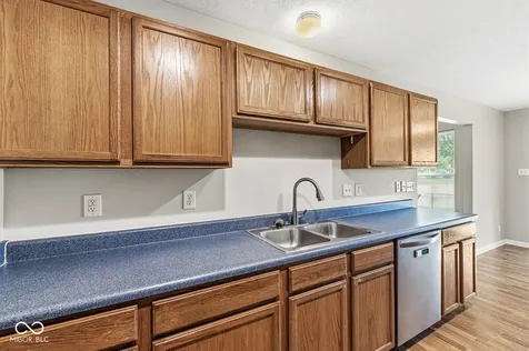 5327 Twin Bridge Boulevard Indianapolis IN 46239