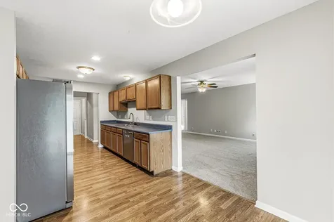 5327 Twin Bridge Boulevard Indianapolis IN 46239