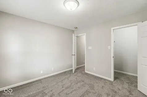 5327 Twin Bridge Boulevard Indianapolis IN 46239