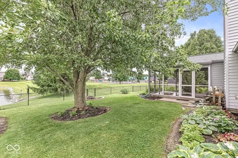 5327 Twin Bridge Boulevard Indianapolis IN 46239