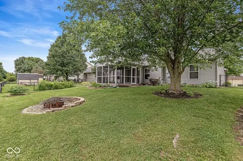 5327 Twin Bridge Boulevard Indianapolis IN 46239