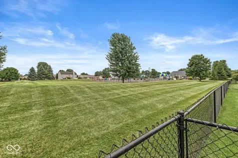5327 Twin Bridge Boulevard Indianapolis IN 46239