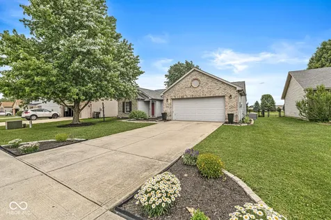 5327 Twin Bridge Boulevard Indianapolis IN 46239