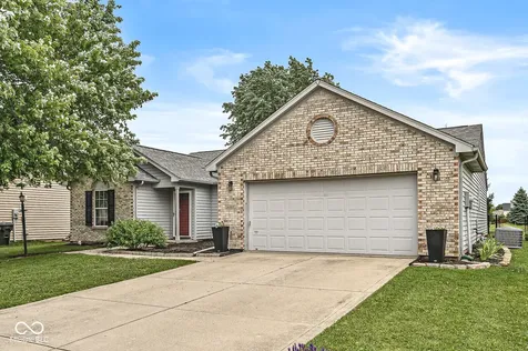 5327 Twin Bridge Boulevard Indianapolis IN 46239