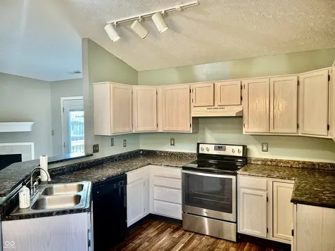 1004 Wild Ivy Trail Franklin IN 46131