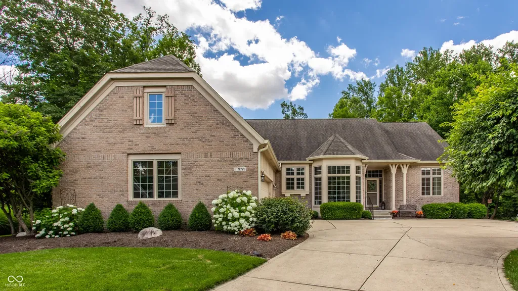 9729 Oakhaven Court Indianapolis IN 46256