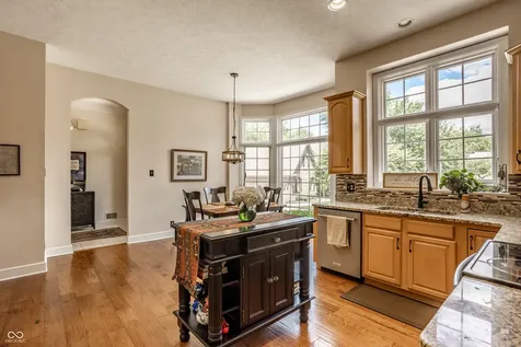 9729 Oakhaven Court Indianapolis IN 46256