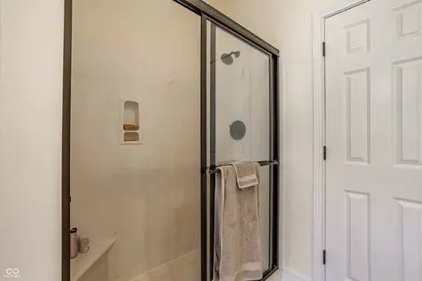 9729 Oakhaven Court Indianapolis IN 46256
