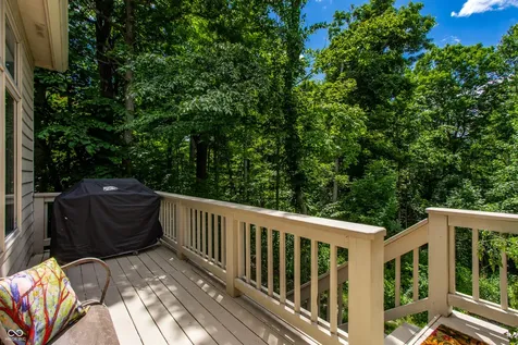 9729 Oakhaven Court Indianapolis IN 46256