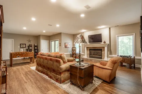 9729 Oakhaven Court Indianapolis IN 46256