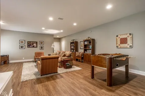 9729 Oakhaven Court Indianapolis IN 46256