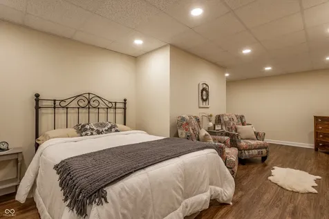 9729 Oakhaven Court Indianapolis IN 46256