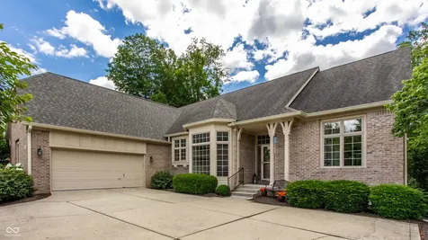 9729 Oakhaven Court Indianapolis IN 46256