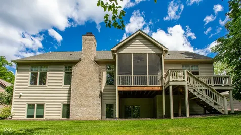 9729 Oakhaven Court Indianapolis IN 46256