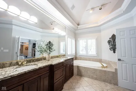 10565 Tremont Circle Fishers IN 46037