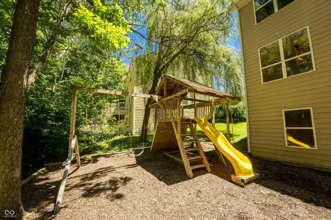 8508 Weaver Woods Fishers IN 46038